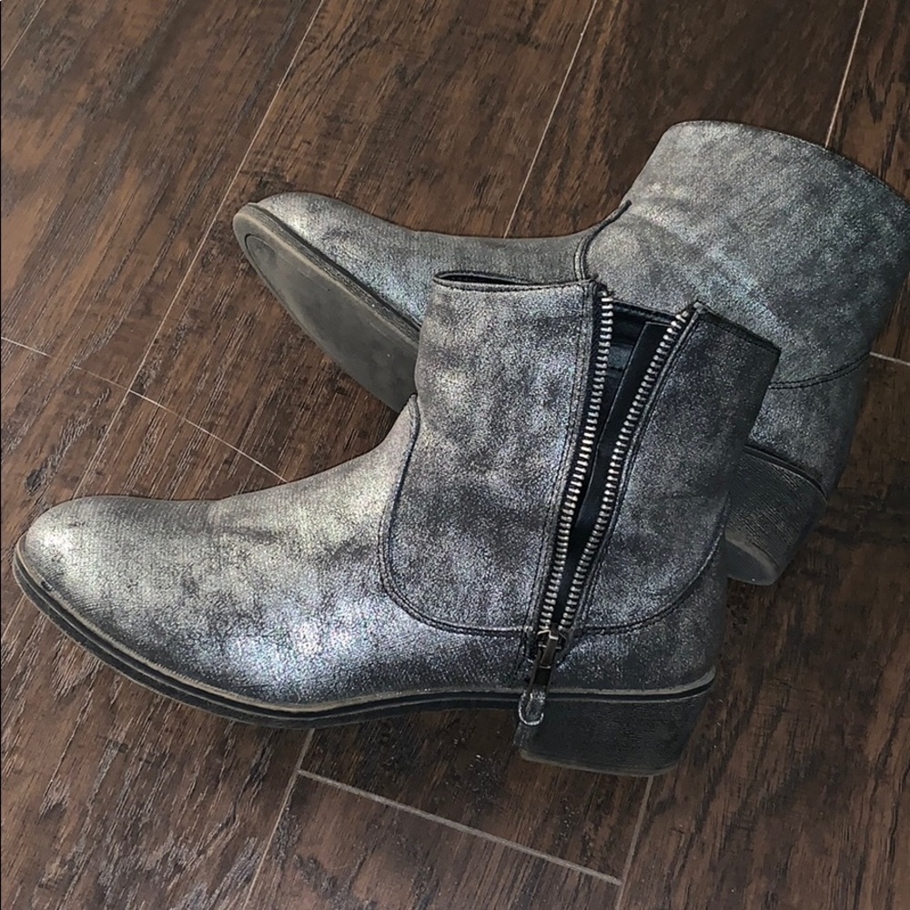 Women’s boots